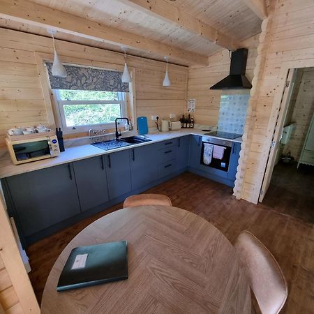 Glyndwr Vineyard Hotel Каубридж Екстериор снимка