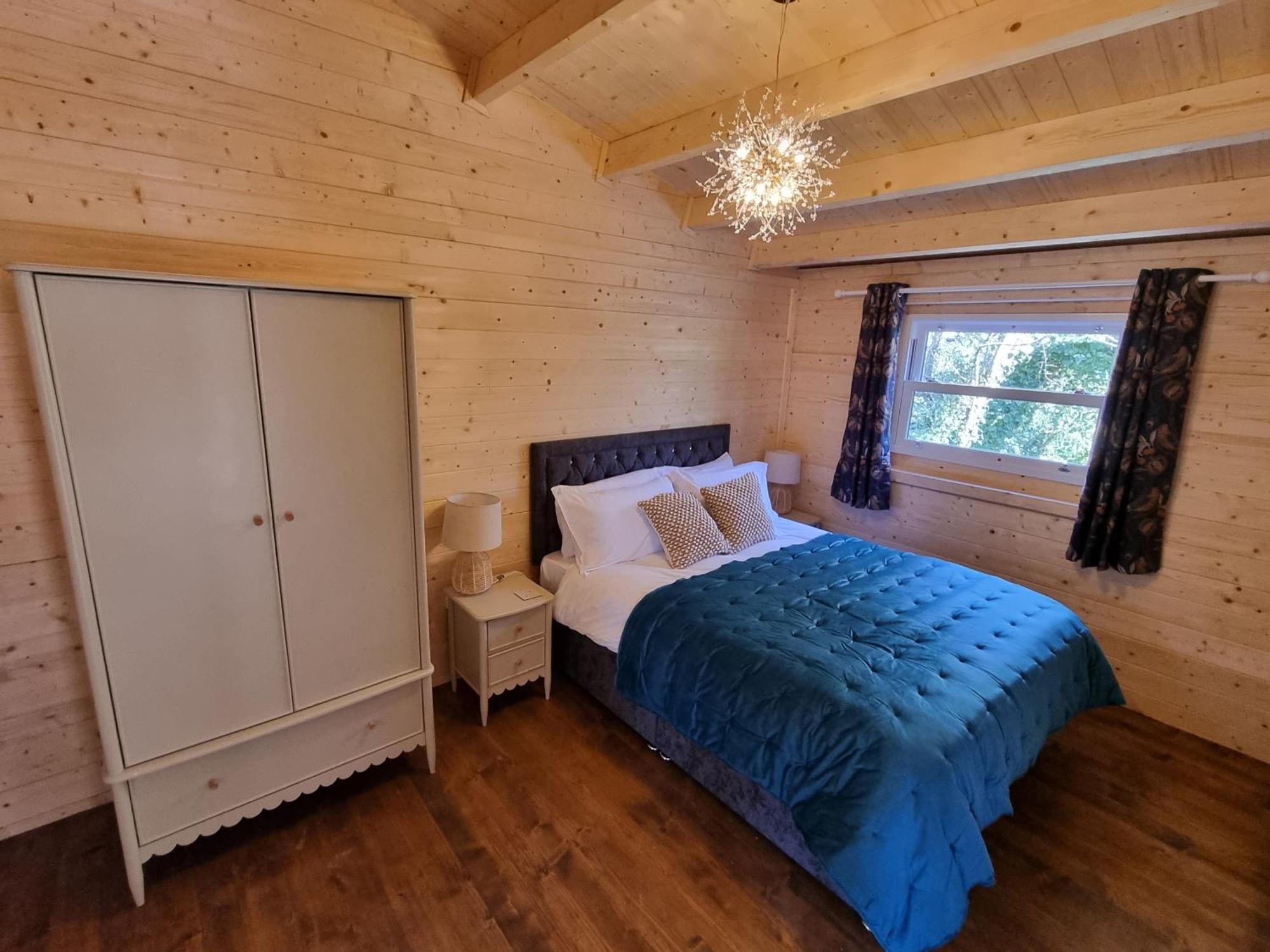 Glyndwr Vineyard Hotel Каубридж Екстериор снимка