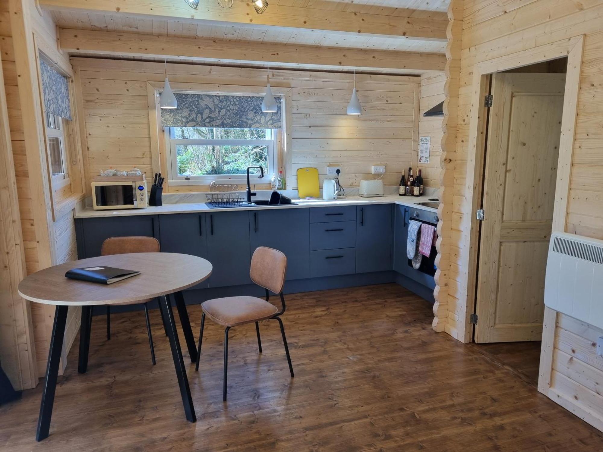 Glyndwr Vineyard Hotel Каубридж Екстериор снимка