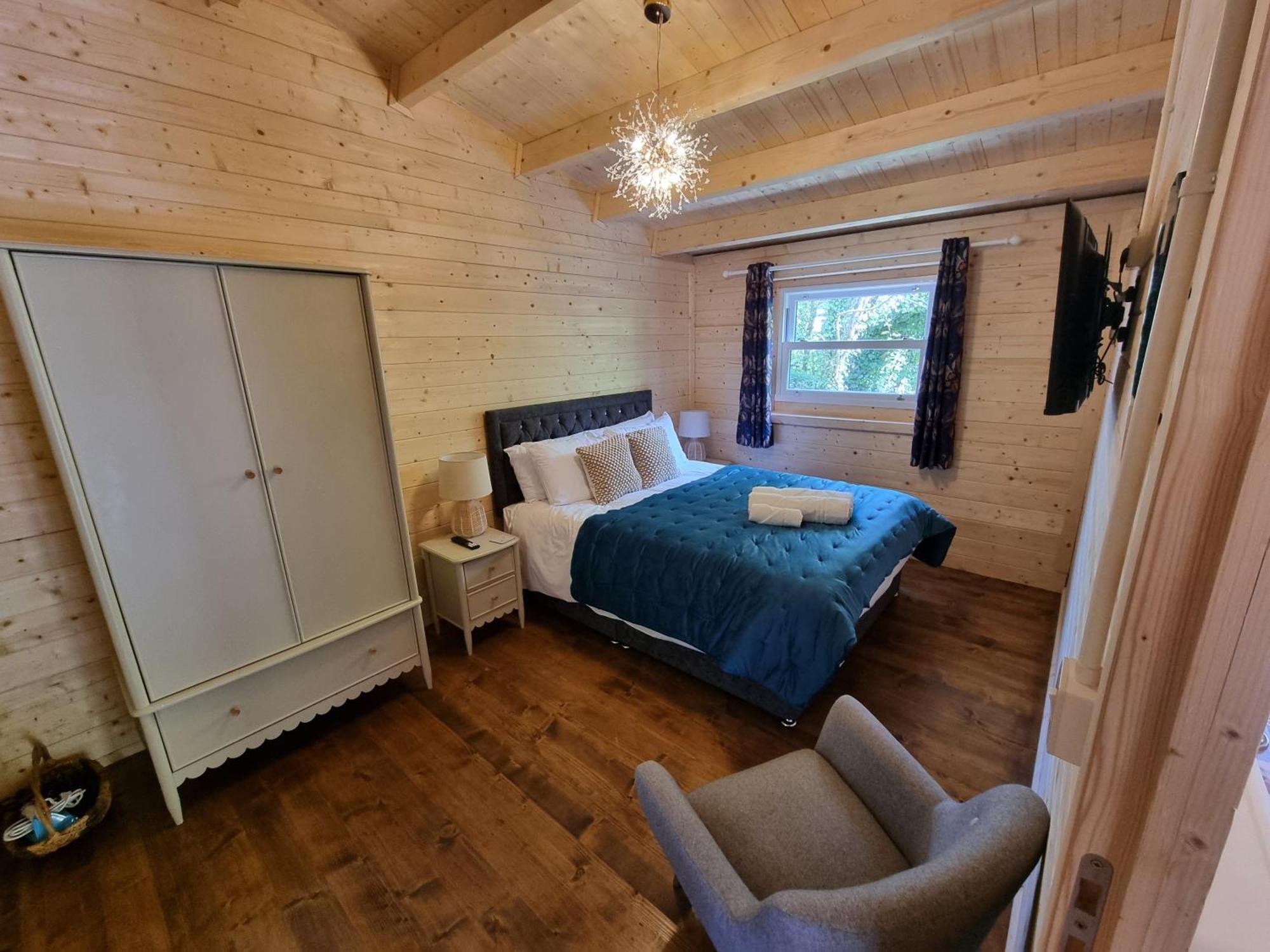 Glyndwr Vineyard Hotel Каубридж Екстериор снимка